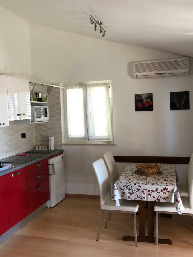 Residence4A-Appartamento Rosso Ravni Exteriör bild